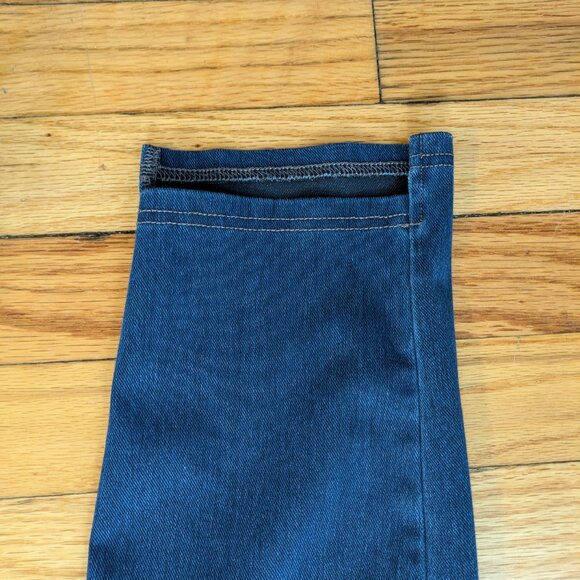 Halara Magic High Waisted Button Zipper Multiple Pockets Straight Leg Jeans - Picture 8 of 12